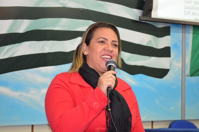 2017714_FOTO - Carla quer Local de Entrega Voluntária para coleta seletiva no Jd. Eneides